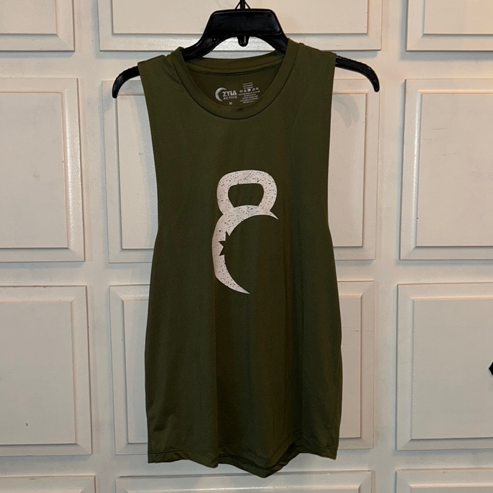 NWOT ZYIA ACTIVE WOMEN’S LOGO MUSCLE TANK SZ MEDIUM